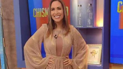 La conductora Martha Guzmán forma parte del programa Chismorreo.