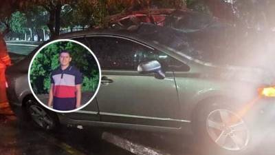 El joven Fernando Perdomo perdió el control de su vehículo y fue a chocar contra un árbol.