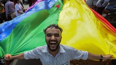 Activistas a favor de la comunidad LGBTI rechazan estos servicios.