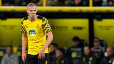 Erling Haaland es pretendido por diversos clubes europeos debido a su gran nivel mostrado con el Dortmund.