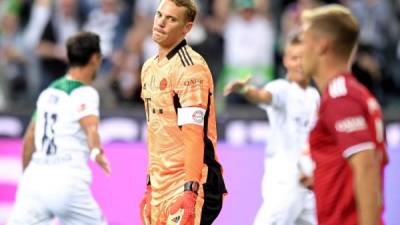 Manuel Neuer tras encajar el gol del Borussia Mönchengladbach. Foto EFE