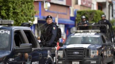 Miembros de la policía antisecuestro fueron detenidos tras registrarse una balacera contra un grupo de estudiantes en Guerrero.