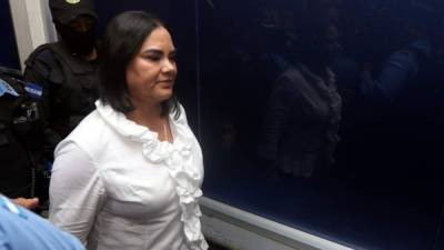 Rosa Elena de Lobo el día 20 de agosto cuando escuchó su lectura de sentencia. Foto LA PRENSA