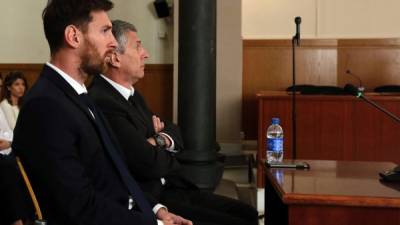 Messi mientras se encontraba declarando ante el juez. Foto AFP/ Alberto Estevez.