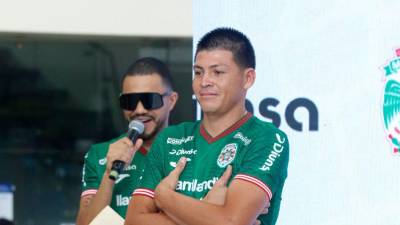 En un bonito evento realizado en esta ciudad, Marathón presentó la nueva camisa para la próxima temporada. Francisco “Chelito” Martínez fue uno de los jugadores que estuvo como modelo.