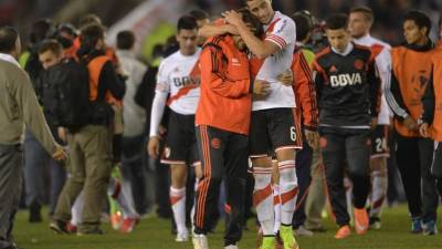 Brazil's Palmeiras Luiz Adriano (C) celebrates after scoring against Argentina's River Plate during their Copa Libertadores semifinal football match at the Libertadores de America stadium in Avellaneda, Buenos Aires Province, Argentina, on January 5, 2021. (Photo by Juan Ignacio RONCORONI / POOL / AFP)