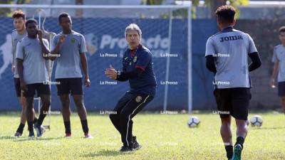 Carlos Restrepo en el entrenamiento de este viernes del Real España. Foto Neptalí Romero