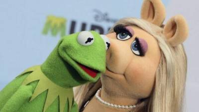 La rana René y Peggy terminan su relación amorosa.