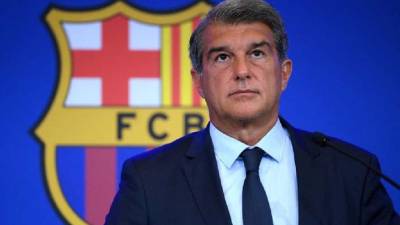 Joan Laporta , presidente del Barcelona, le dio un voto de confianza a Ronald Koeman.