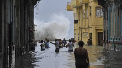 Científicos advierten que los huracanes y tormentas serán cada vez más intensos por el calentamiento global.