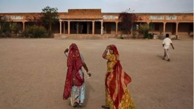 Las mujeres en India aún no tienen la libertad de elegir a sus parejas y casarse. Ya algunas han muerto lapidadas.