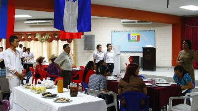 Los presentes alabaron el trabajo de los estudiantes de turismo del Intae.