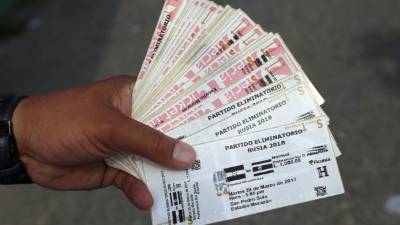 Para este encuentro se mandaron a imprimir 17000 entradas .