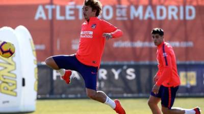 Antoine Griezmann durante el último entrenamiento del Atlético antes de enfrentar al Real Madrid. Foto AtleticodeMadrid.com