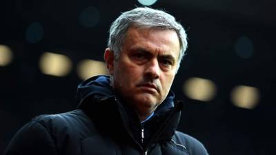 Mou aseguró que espera estar 10 años más en el Chelsea.