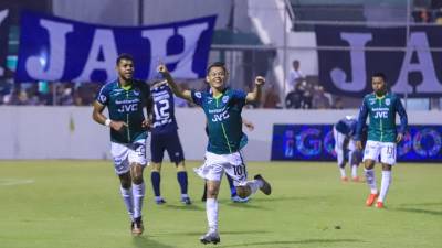 Damin Ramírez festejando su gol al Motagua.
