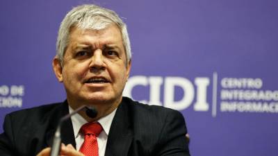 Fotografía del ministro del Interior de Paraguay, Enrique Riera.