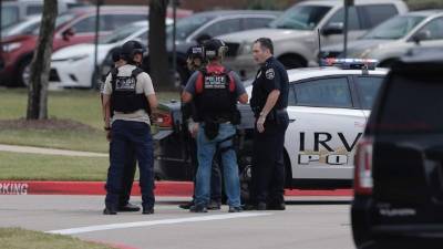 Según reportó la policía local, uno de los muertos es el sospechoso, que se suicidó después de disparar a la otra persona.Foto:EFE.