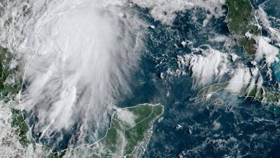 Se pronostica que Nicholas toque tierra como huracán en las costas de Texas esta tarde.