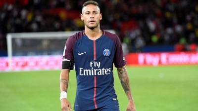 Neymar jugó su primer partido en el Parque de los Príncipes y se lució con un doblete. Foto AFP
