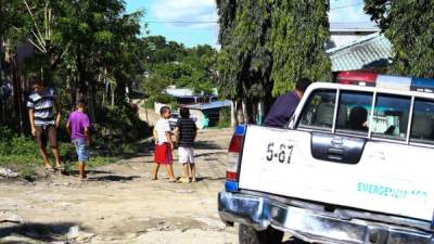 El cuerpo de Olman Geovany Ortiz quedó tirado en una calle de tierra de la colonia 11 de Abril en Choloma.