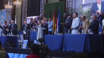 Los fraternos de varias naciones compartieron y realizaron momentos de oración para que existan mejores condiciones en Honduras y el mundo.