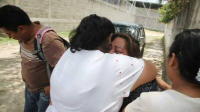 Honduras vive una ola de violencia y delincuencia común que deja un promedio de 15 muertos diarios, lo que hace figurar al país como uno de los más violentos del mundo.