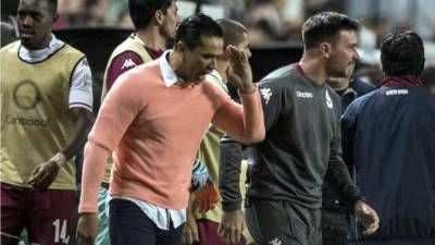 Walter 'Paté' Centeno celebrando uno de los goles del Saprissa ante el Olimpia. Foto AFP