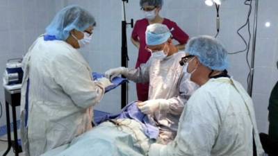 Previo a la operación, los pacientes deben hacerse un chequeo de azúcar y presión.