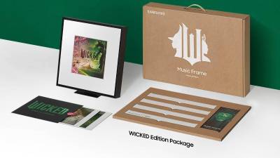 “El Music Frame WICKED Edition es una manera única de celebrar un estreno cinematográfico histórico, combinando un sonido impresionante con una historia fascinante”, dijo Cheolgi Kim, Vicepresidente Ejecutivo de los Negocios de Visual Display en Samsung Electronics.