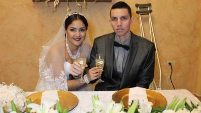 En diciembre del 2015 el jugador contrajo matrimonio con su amada.