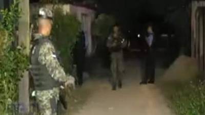 Vecinos de la zona indicaron que escucharon una ráfaga de disparos.