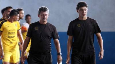 Jhow Benavídez es una de las dudas que tiene Mauro Reyes para el partido de vuelta del repechaje. Foto Neptalí Romero