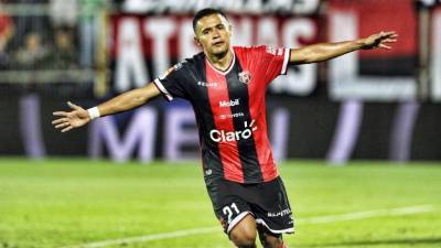 Roger Rojas está destacando en el ataque del Alajuelense.