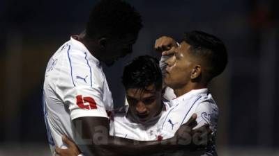 El Olimpia no tuvo problemas en golear (4-1) al Juticalpa FC en el estadio Nacional. Foto Juan Salgado