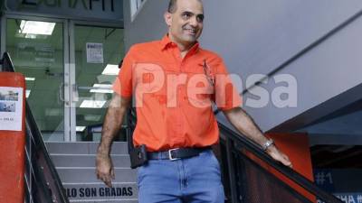 Fuad Abufele llegó al entrenamiento del Real España tras la derrota contra Real Sociedad. Foto Neptalí Romero