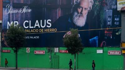 La enorme publicidad ha despertado el espíritu navideño en muchas mujeres.