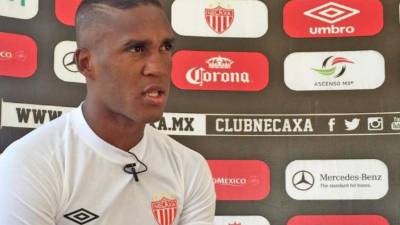 El lateral catracho no sabe si continuará en el club azteca. Foto Cortesía.