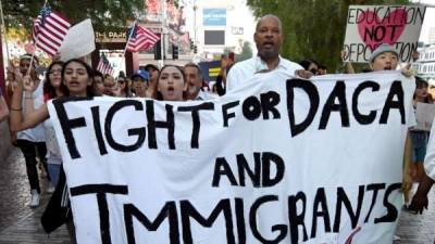 Más de 600 mil jóvenes inmigrantes quedaron expuestos a la deportación tras la suspensión del DACA.