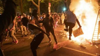 La medida 'está dirigida a criminalizar a las comunidades negras y de color. AFP