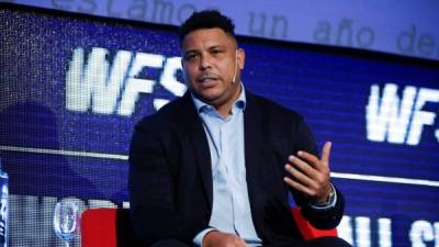 El exjugador de FC Barcelona y Real Madrid y actual presidente del Real Valladolid, Ronaldo Nazario Lima. Foto EFE