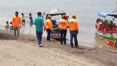 Los socorristas ya están en las playas y balnearios para brindar seguridad a los veraneantes.