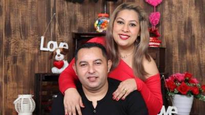 José Leonel Sarmiento aparece en imagenjunto a su pareja, una enfermera con quien tenía al menos cinco años de ya estar casado.