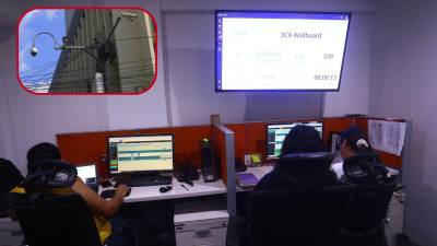 LA PRENSA Premium visitó recién el 911, donde se observó pantallas con imágenes en tiempo real, pero no se presentó documentación electrónica que confirmara el funcionamiento de todas. Se notó más restricción de acceso al área de monitoreo y fotografía en ciertos espacios, en comparación a visitas anteriores para los medios.