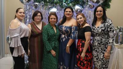 Una amena reunión se llevó a cabo por la excompañeras de la promoción de 1973 del Instituto María Auxiliadora de San Pedro Sula. 40 damas compartieron entre la alegría y la amistad que aún perdura después de los años. El salón Trujillo del Hotel Copantl fue sede del efusivo evento social.
