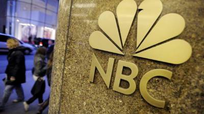 Detalle del anuncio de los estudios NBC en el edificio de la General Electric en el Rockefeller Center de Nueva York. EFE/Archivo