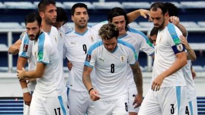 Uruguay se impuso sin problemas a Colombia en las eliminatorias sudamericanas. Foto EFE