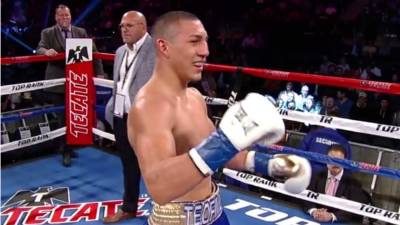 El boxeador hondureño Teófimo López sumó una nueva victoria.