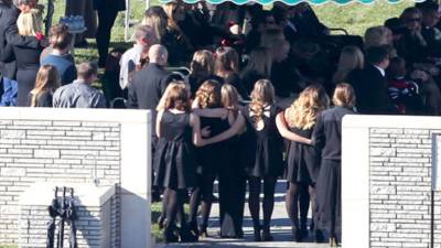 Familiares y amigos asistieron al funeral de Paul Walker.