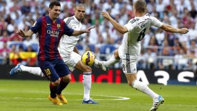 El Real Madrid recibirá este sábado al Barcelona en el estadio Santiago Bernabéu.